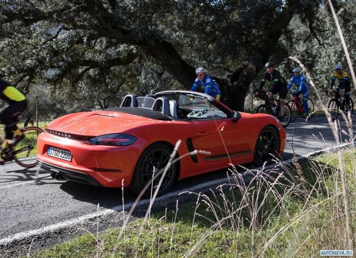 2019 Porsche 718 Boxster T - фотография 21 из 51