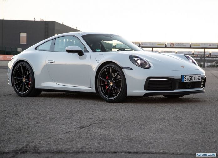 2019 Porsche 911 Carrera 4S - фотография 9 из 254