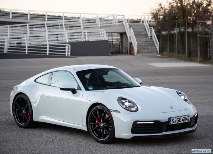 2019 Porsche 911 Carrera 4S - фотография 11 из 254