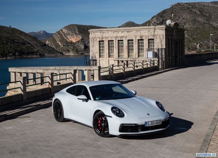 2019 Porsche 911 Carrera 4S - фотография 14 из 254