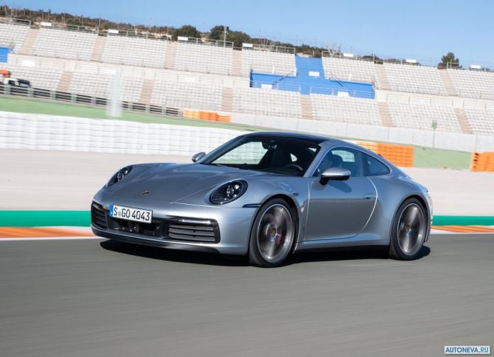2019 Porsche 911 Carrera 4S - фотография 29 из 254