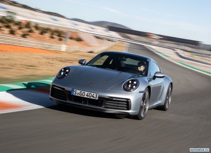 2019 Porsche 911 Carrera 4S - фотография 31 из 254