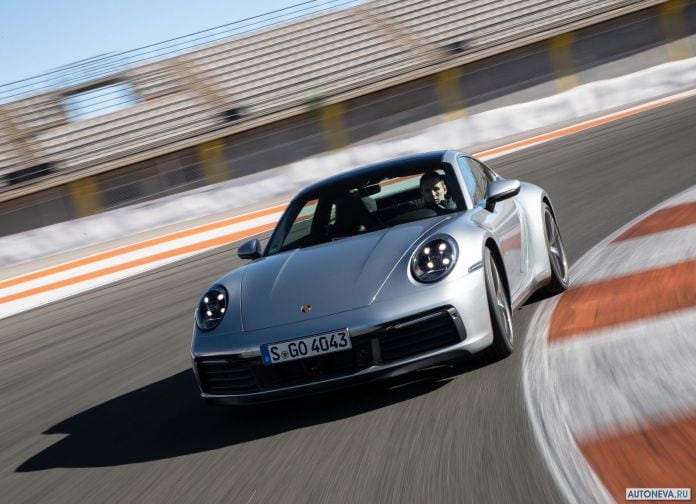 2019 Porsche 911 Carrera 4S - фотография 32 из 254