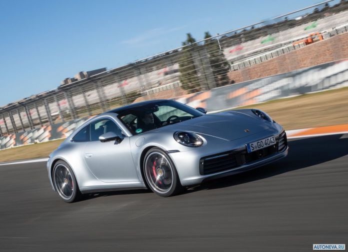 2019 Porsche 911 Carrera 4S - фотография 39 из 254