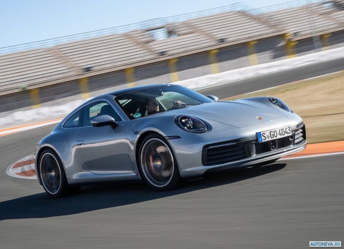 2019 Porsche 911 Carrera 4S - фотография 40 из 254