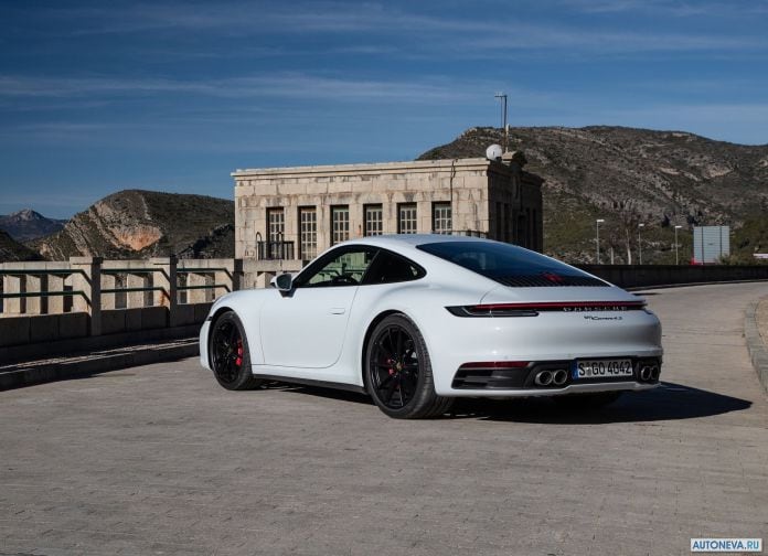 2019 Porsche 911 Carrera 4S - фотография 88 из 254