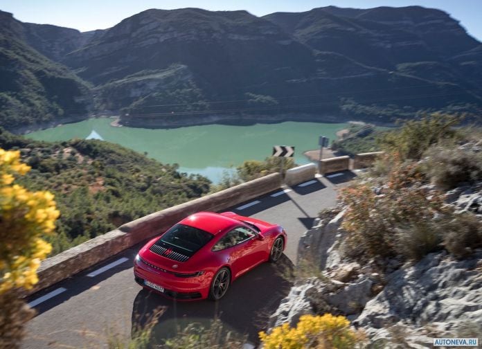 2019 Porsche 911 Carrera 4S - фотография 98 из 254