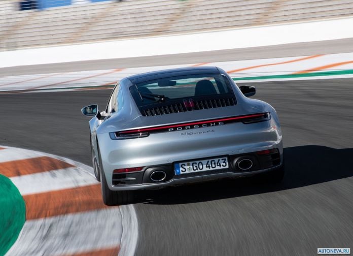 2019 Porsche 911 Carrera 4S - фотография 135 из 254