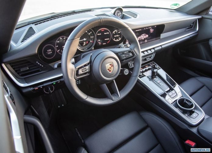 2019 Porsche 911 Carrera 4S - фотография 174 из 254