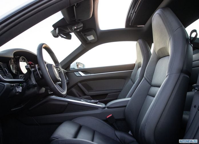 2019 Porsche 911 Carrera 4S - фотография 179 из 254