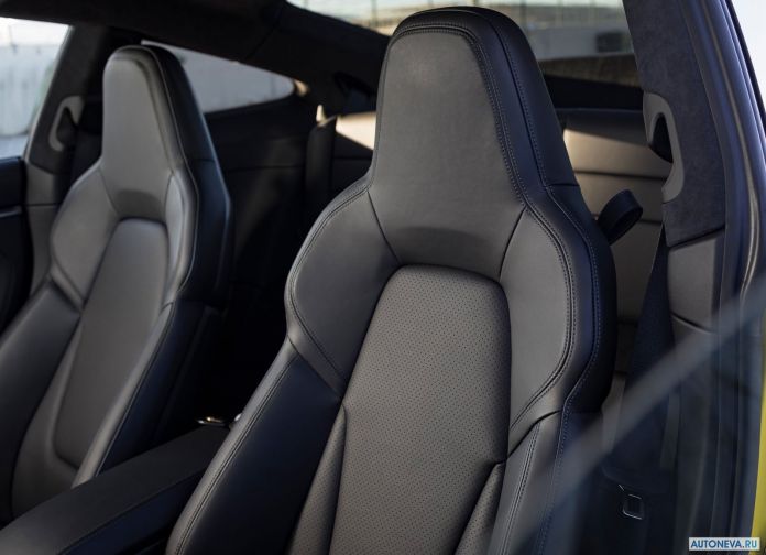2019 Porsche 911 Carrera 4S - фотография 185 из 254