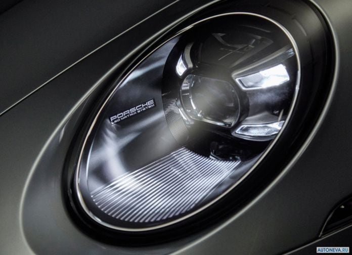 2019 Porsche 911 Carrera 4S - фотография 201 из 254
