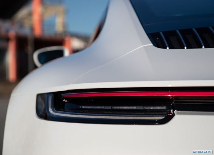 2019 Porsche 911 Carrera 4S - фотография 210 из 254