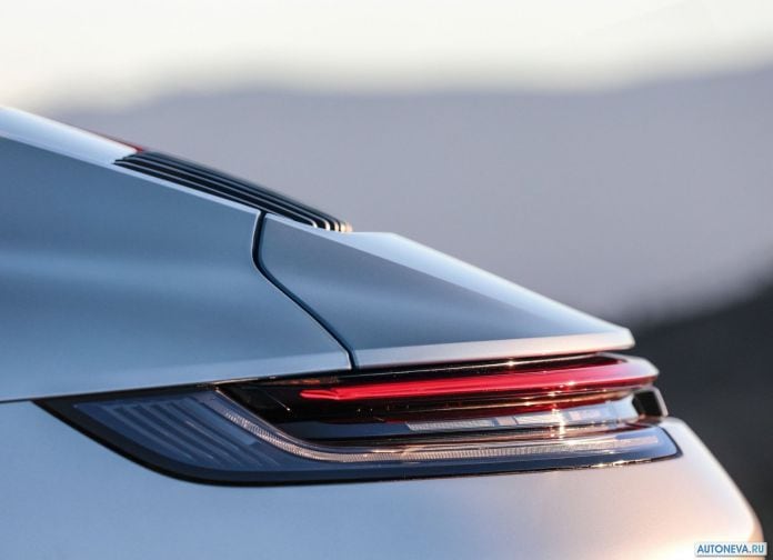 2019 Porsche 911 Carrera 4S - фотография 215 из 254