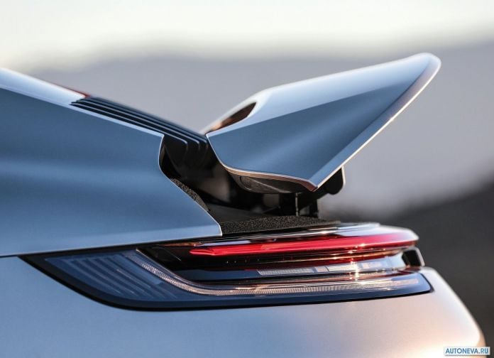 2019 Porsche 911 Carrera 4S - фотография 216 из 254