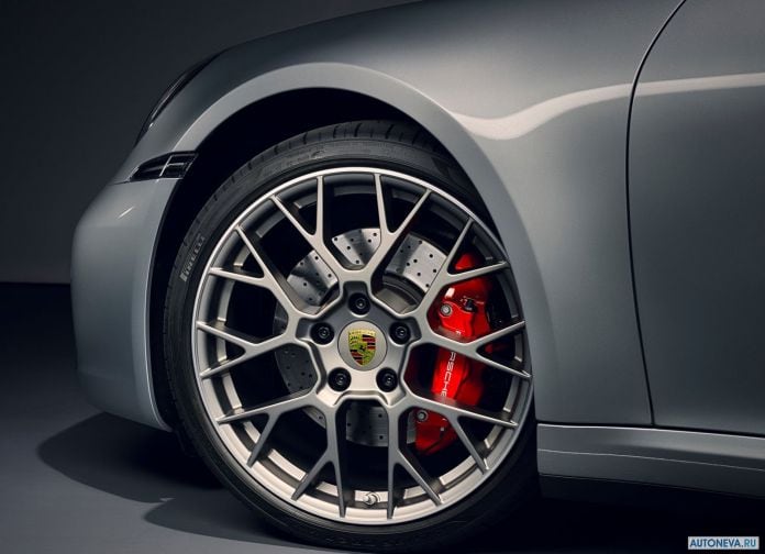 2019 Porsche 911 Carrera 4S - фотография 222 из 254
