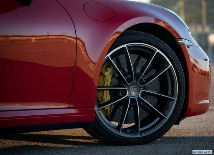 2019 Porsche 911 Carrera 4S - фотография 225 из 254