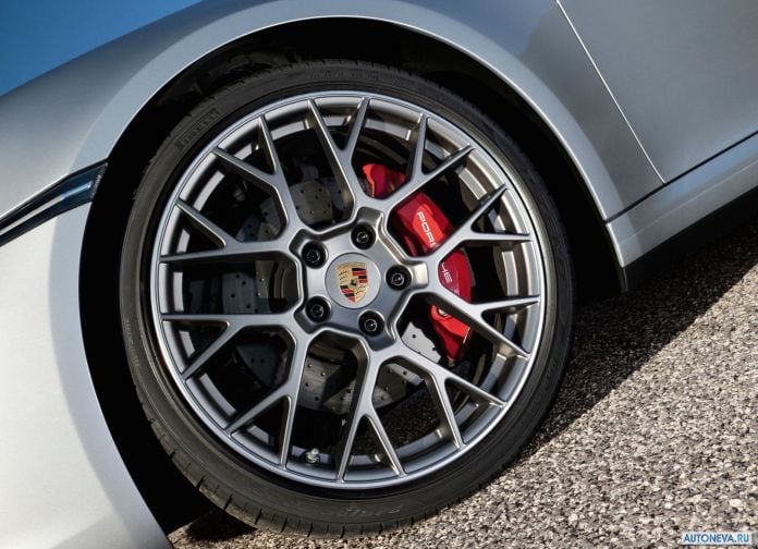 2019 Porsche 911 Carrera 4S - фотография 226 из 254