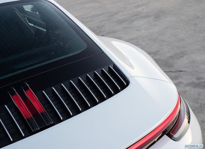 2019 Porsche 911 Carrera 4S - фотография 232 из 254