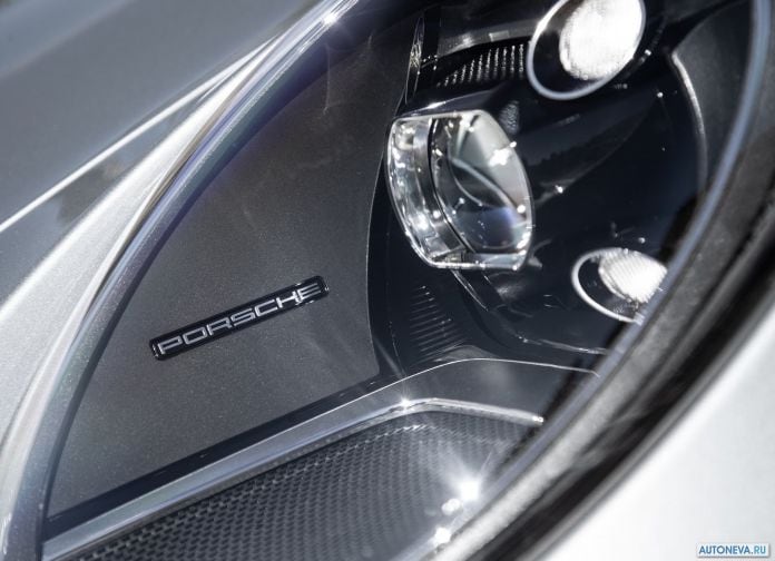 2019 Porsche 911 Carrera S - фотография 135 из 150