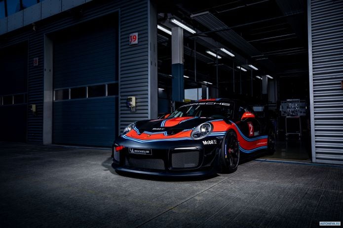 2019 Porsche 911 GT2 RS Clubsport - фотография 12 из 40