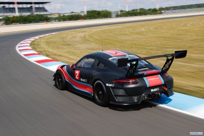 2019 Porsche 911 GT2 RS Clubsport - фотография 25 из 40