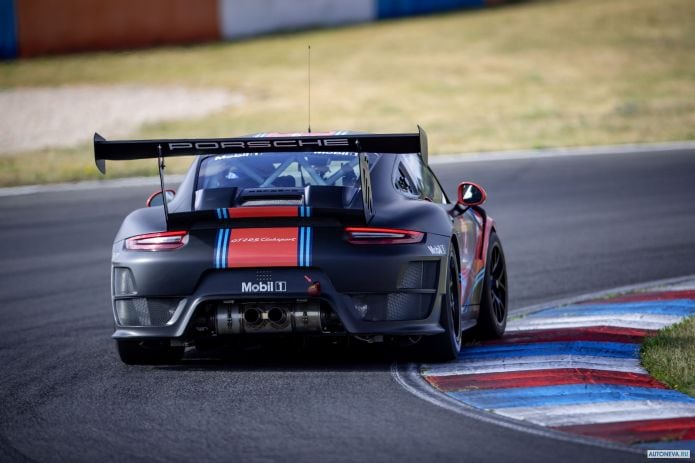 2019 Porsche 911 GT2 RS Clubsport - фотография 27 из 40