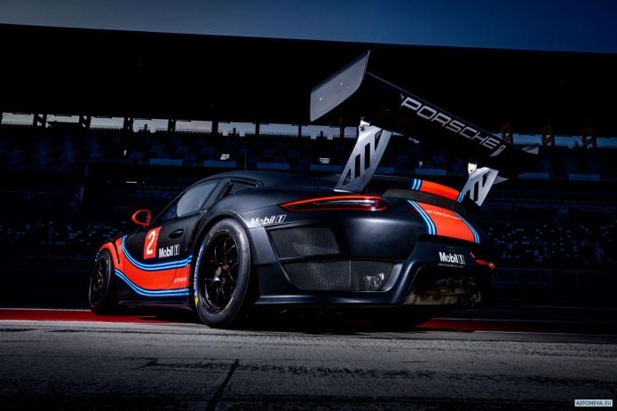 2019 Porsche 911 GT2 RS Clubsport - фотография 28 из 40