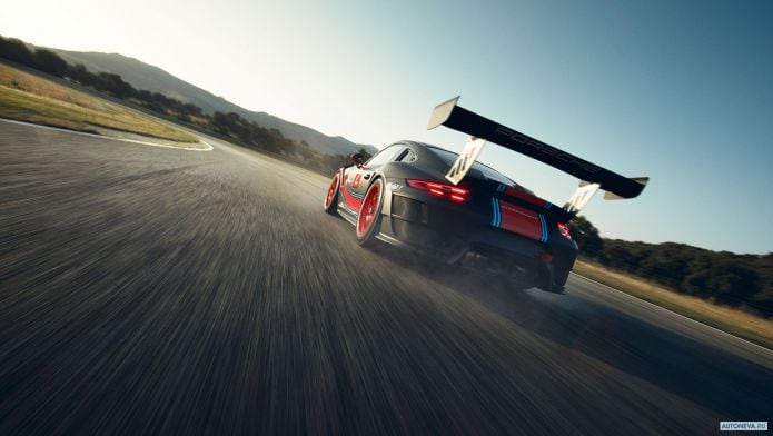 2019 Porsche 911 GT2 RS Clubsport - фотография 29 из 40