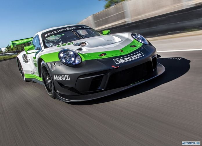 2019 Porsche 911 GT3 R - фотография 5 из 12