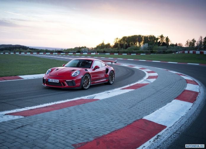 2019 Porsche 911 GT3 RS - фотография 3 из 180