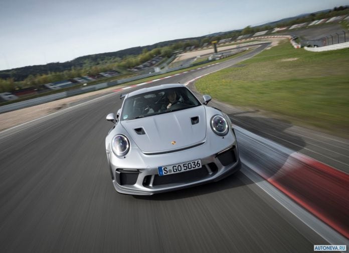 2019 Porsche 911 GT3 RS - фотография 95 из 180