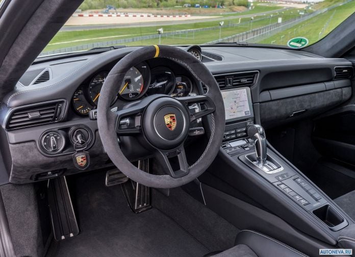 2019 Porsche 911 GT3 RS - фотография 107 из 180