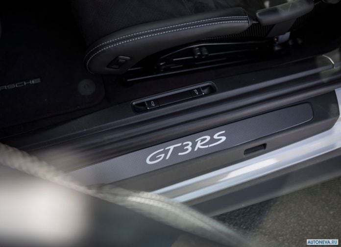 2019 Porsche 911 GT3 RS - фотография 128 из 180