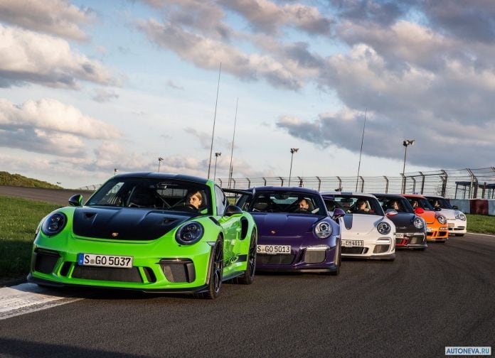2019 Porsche 911 GT3 RS Weissach Package - фотография 56 из 110