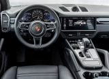 porsche_2019_cayenne_e_hybrid_122.jpg