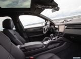 porsche_2019_cayenne_e_hybrid_130.jpg
