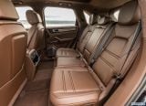 porsche_2019_cayenne_e_hybrid_134.jpg