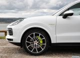 porsche_2019_cayenne_e_hybrid_155.jpg