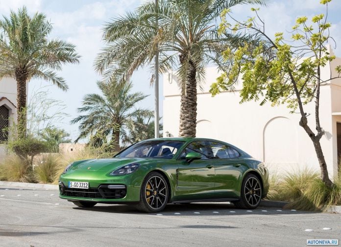 2019 Porsche Panamera GTS - фотография 7 из 238