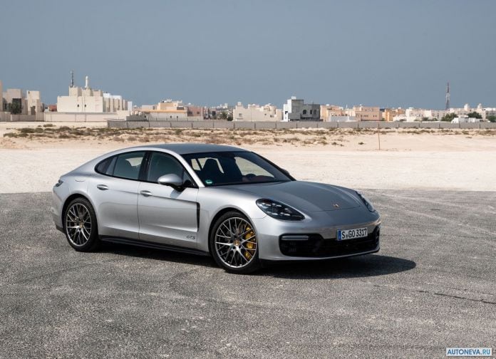2019 Porsche Panamera GTS - фотография 12 из 238