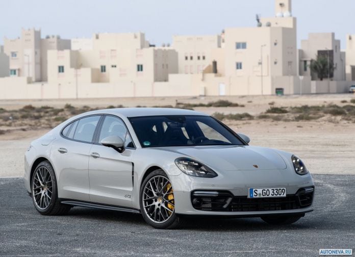 2019 Porsche Panamera GTS - фотография 16 из 238