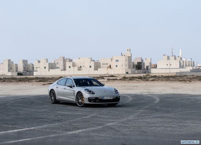 2019 Porsche Panamera GTS - фотография 17 из 238