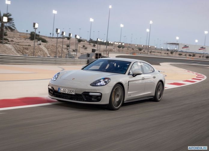 2019 Porsche Panamera GTS - фотография 31 из 238