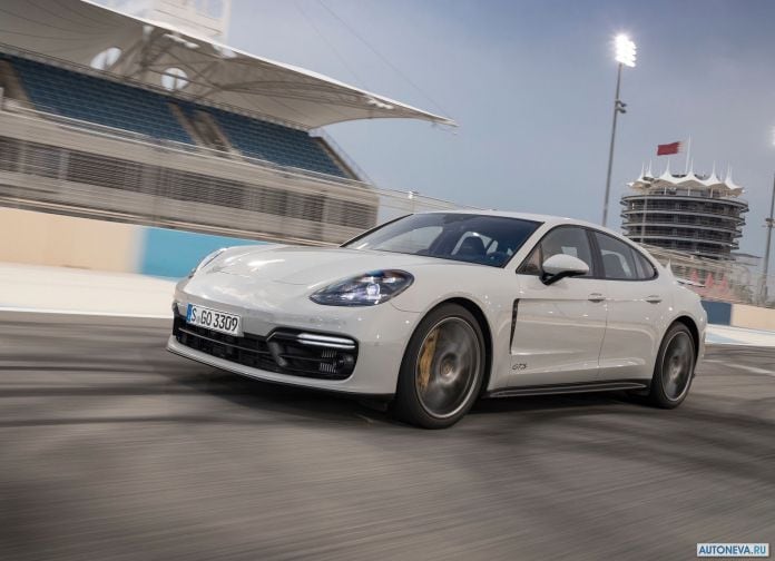 2019 Porsche Panamera GTS - фотография 33 из 238