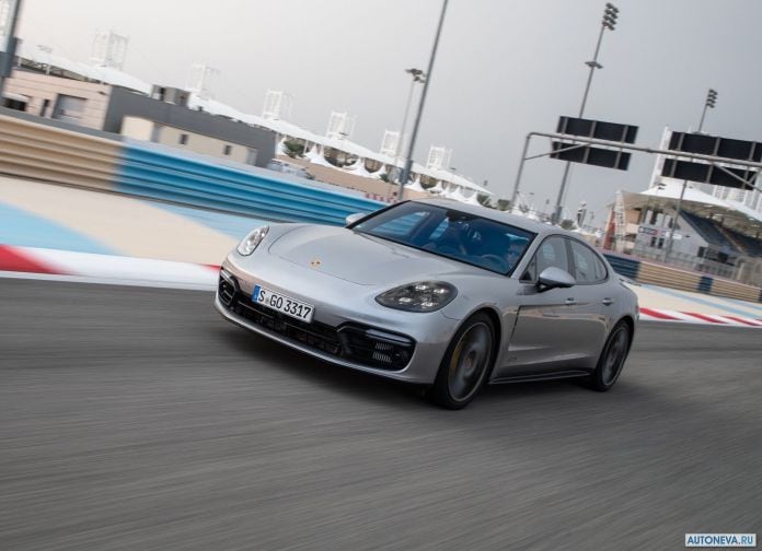 2019 Porsche Panamera GTS - фотография 41 из 238