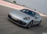porsche_2019_panamera_gts_042.jpg