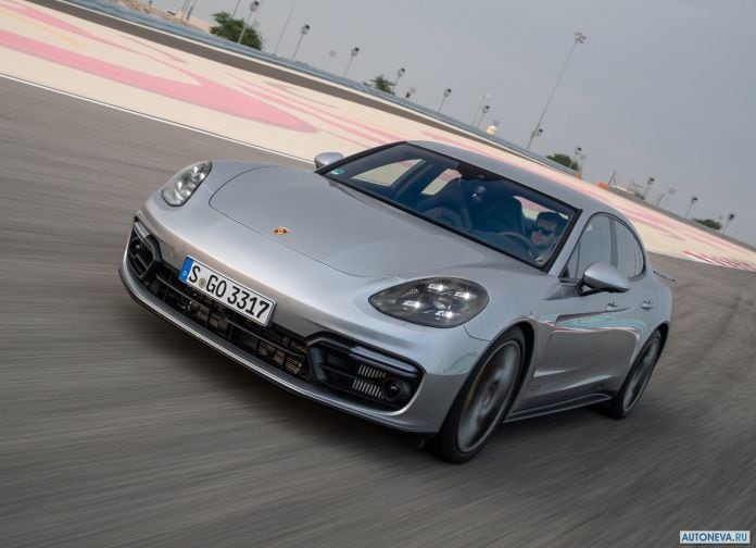 2019 Porsche Panamera GTS - фотография 42 из 238