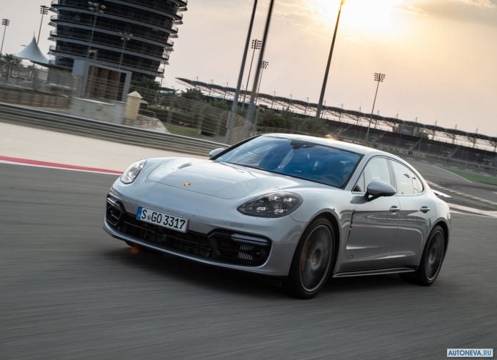 2019 Porsche Panamera GTS - фотография 44 из 238