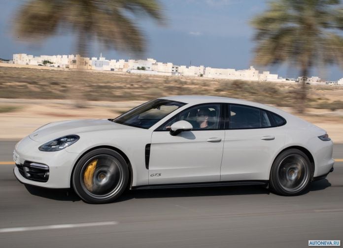 2019 Porsche Panamera GTS - фотография 48 из 238